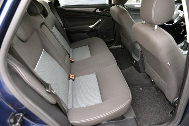 Ford Mondeo 2.0 145KM LED SONY Czujnik przód tył Climatronic Alufelgi Dąbrowa Górnicza - zdjęcie 11