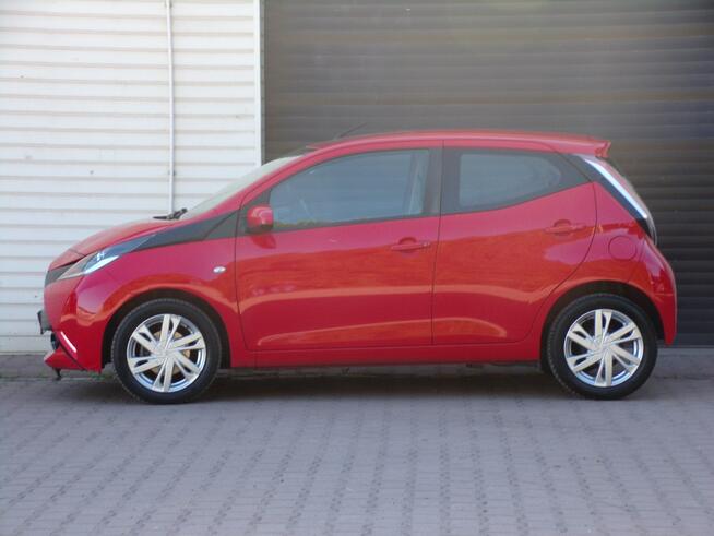 Toyota Aygo Klimatyzacja /Kamera /LED /1,0 /70KM /2017r Mikołów - zdjęcie 4