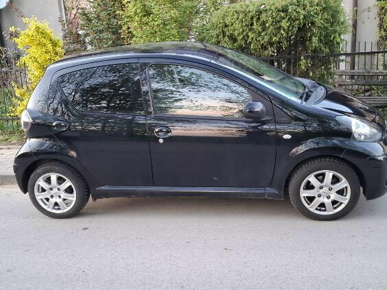 Toyota Aygo Wierzbie - zdjęcie 10