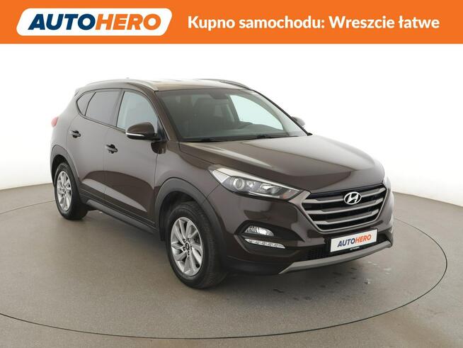 Hyundai Tucson niski przebieg navi kamera grzane fotele tempomat hak Warszawa - zdjęcie 10