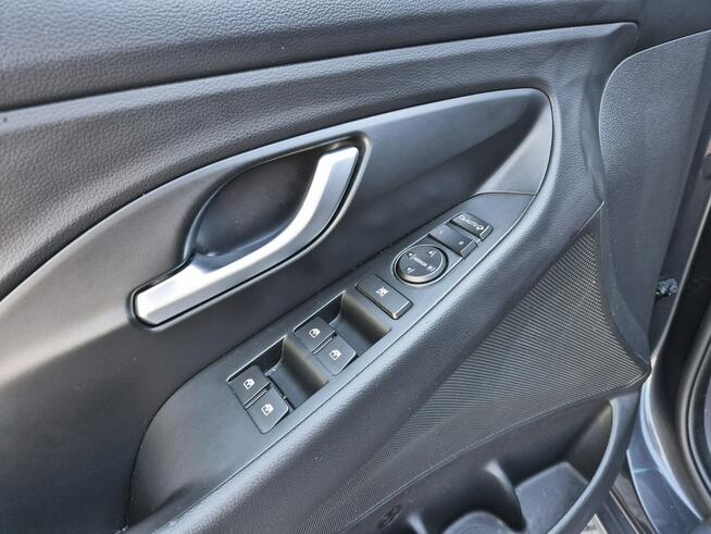 Hyundai i30 1.0 120 KM Wersja Smart + Pakiet LED Kamera Tempomat Poznań - zdjęcie 12