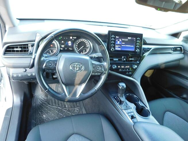 Toyota Camry z Gwarancją Kupiona Salon PL 2-2022r Żyrardów - zdjęcie 10