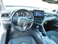 Toyota Camry z Gwarancją Kupiona Salon PL 2-2022r Żyrardów - zdjęcie 10