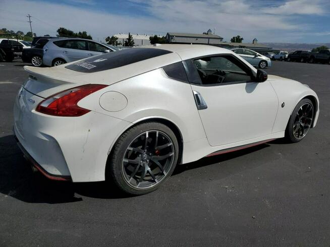 Nissan 370 Z / NISMO / Niski przebieg / Tarnów - zdjęcie 4