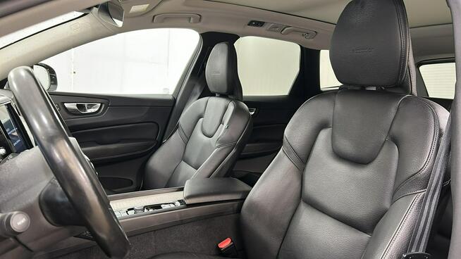 Volvo XC 60 T8 AWD Plug In Hybrid Inscription Warszawa - zdjęcie 10