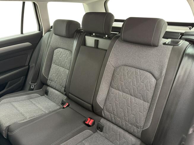 Volkswagen Passat 2.0 TDI Business DSG Warszawa - zdjęcie 12