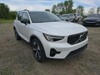 Volvo XC 40 Dark Theme / AWD / niski przebieg Tarnów - zdjęcie 2