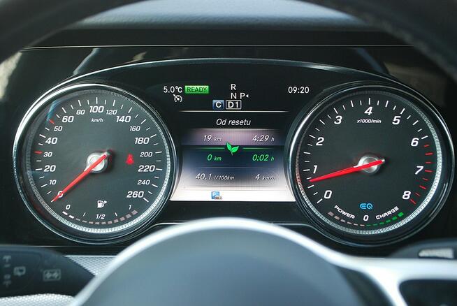 Mercedes E200. 4 MATIC. 2,0 benzyna-HYBRYDA. Słupsk - zdjęcie 12