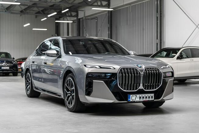 BMW 740 FV 23%. Gwarancja 12.2027. Webasto. Sky Lounge. Bezwypadkowy Węgrzce - zdjęcie 5