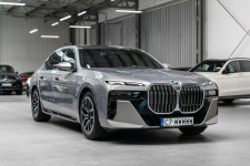 BMW 740 FV 23%. Gwarancja 12.2027. Webasto. Sky Lounge. Bezwypadkowy Węgrzce - zdjęcie 5