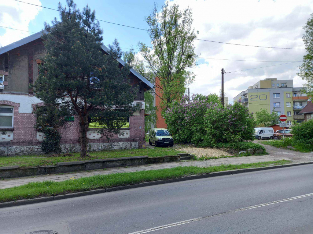 Do sprzedania 2  mieszkania 80m2  i 40 m2  plus 500 m2 gruntu Bytom - zdjęcie 4