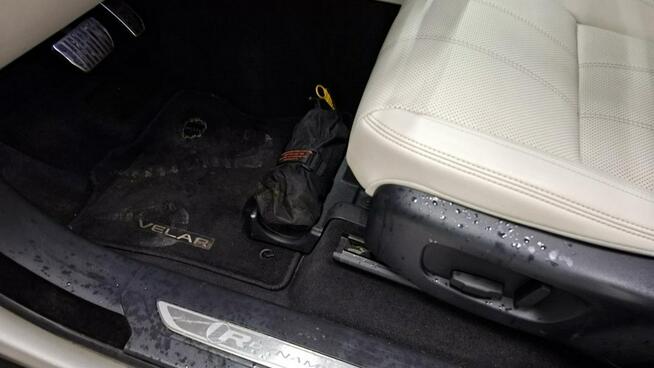 Land Rover Range Rover VELAR 3.0 SD6 R-Dynamic S Grójec - zdjęcie 9