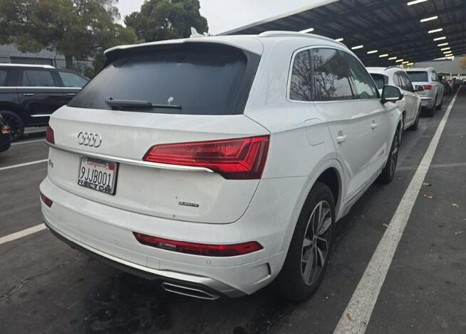 Audi Q3 PREMIUM PLUS / S-Line / niski przebieg Cieszyn - zdjęcie 4