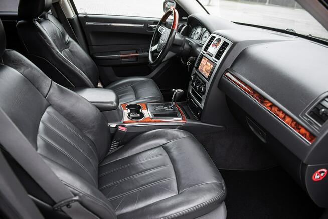 Chrysler 300C Luxury ! 2.7i V6 193KM ! Super Stan ! po Opłatach ! Zwoleń - zdjęcie 9