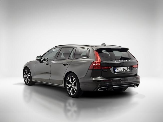 Volvo V60 B4 D Plus Dark aut  ! Z Polskiego Salonu ! Faktura Vat ! Warszawa - zdjęcie 3