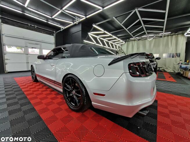 Ford Mustang Gdynia - zdjęcie 11