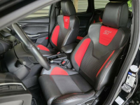 Ford Focus 2.0 ST Turnier 250 KM Tenczynek - zdjęcie 12