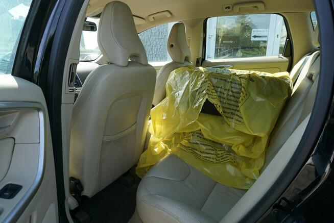 Volvo XC 60 polski salon Opole - zdjęcie 11