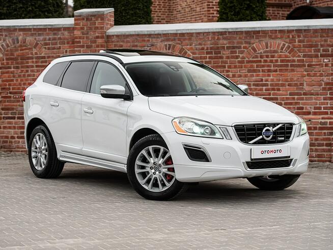 VOLVO XC60 2.4D 163KM R-DESIGN XENON ALU18 PANORAMA SUPER STAN Podzagajnik - zdjęcie 2