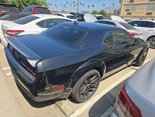 Dodge Challenger 6.4 HEMI / automat / niski przebieg Warszawa - zdjęcie 4