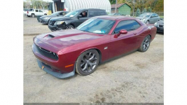 Dodge Challenger / 5.7 372KM / automat / niski przebieg /