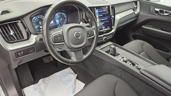Volvo XC 60 B4 B Momentum aut  ! Z Polskiego Salonu ! Faktura Vat ! Warszawa - zdjęcie 9