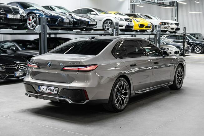 BMW 740 FV 23%. Gwarancja 12.2027. Webasto. Sky Lounge. Bezwypadkowy Węgrzce - zdjęcie 8