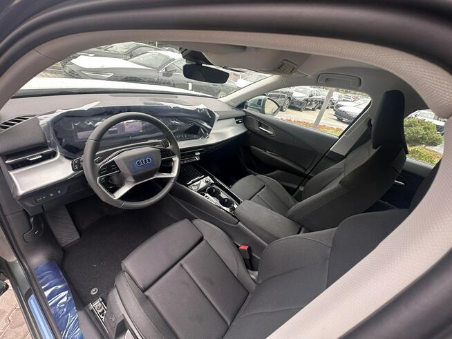 Audi Q3 TFSI 150 KM S tronic Pakiet Tech plus Radom - zdjęcie 9