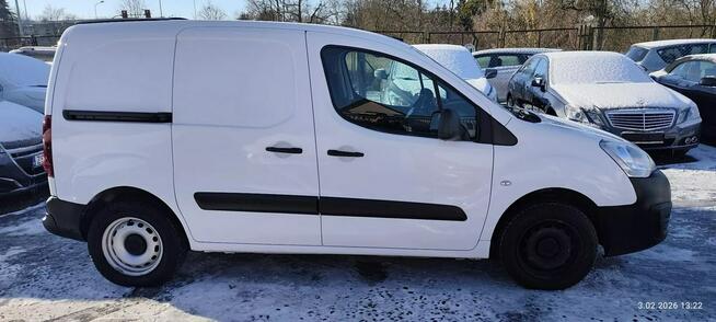 Peugeot Partner 1,6 HDI 99KM/3 miejscowy/Parktronik/tempomat Szczecin - zdjęcie 8