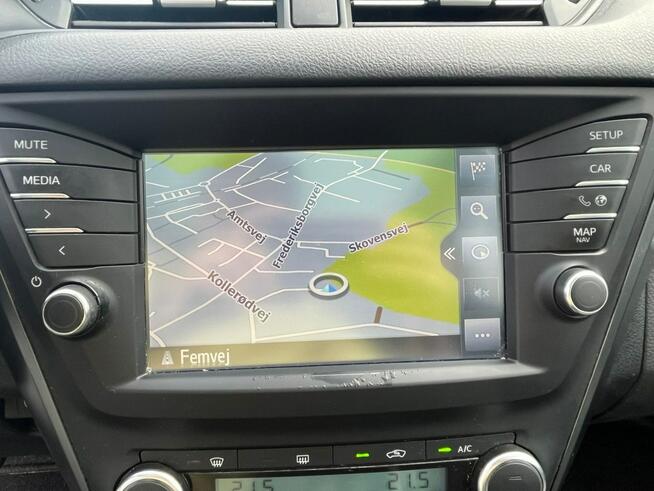 Toyota Avensis Sadlno - zdjęcie 12