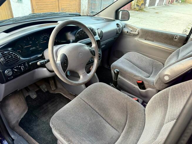 ** Chrysler Voyager 2.5 Diesel ** Niski Przebieg ** Pierwszy Dębica - zdjęcie 5