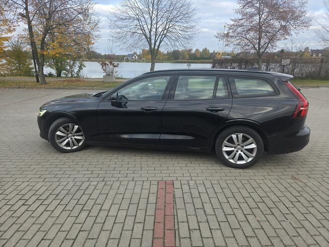 Volvo V60 2018r 2.0 Diesel 150KM Ledy Alu Navi z GWARANCJĄ Kadłubówka - zdjęcie 9