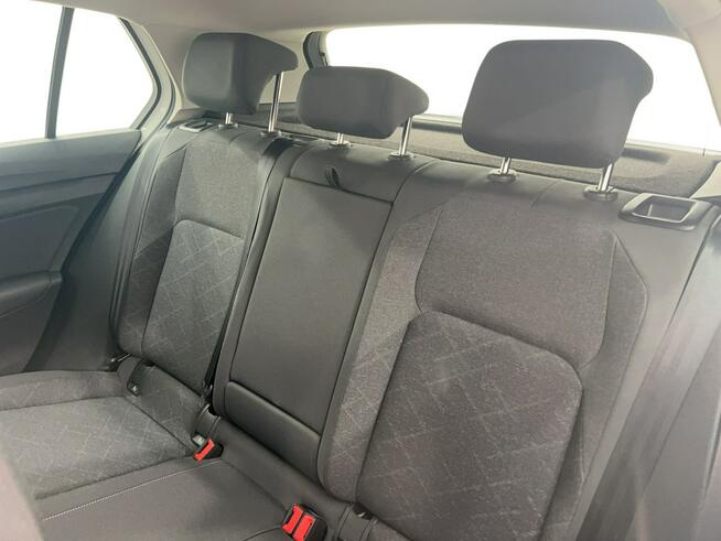 Volkswagen Golf VIII 1.0 eTSI Life DSG Hatchback Warszawa - zdjęcie 12