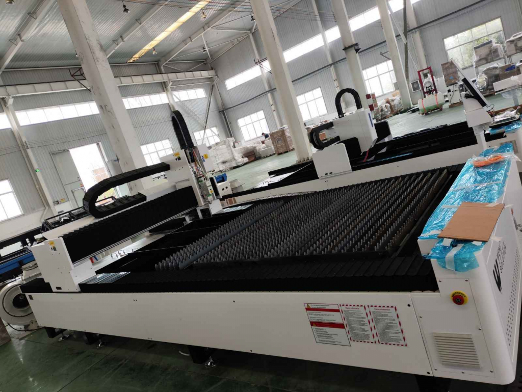 Wycinarka  CNC  Laserowa Fiber Model G 3000x1500 6000W bez obudowy Nysa - zdjęcie 3