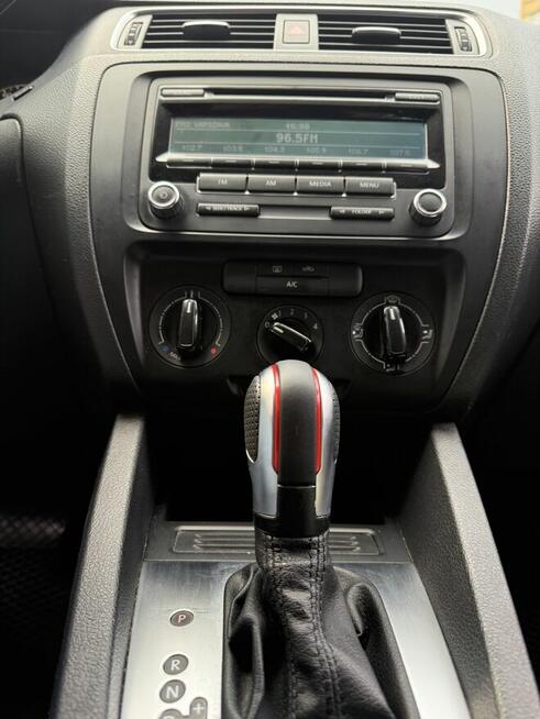 VW Jetta S, benzyna +LPG, dwulitrowy silnik, 158 KM, okazja Mokotów - zdjęcie 8