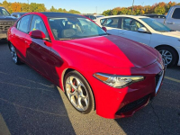 Alfa Romeo Giulia Wersja Ti / AWD / niski przebieg Chwaszczyno - zdjęcie 2