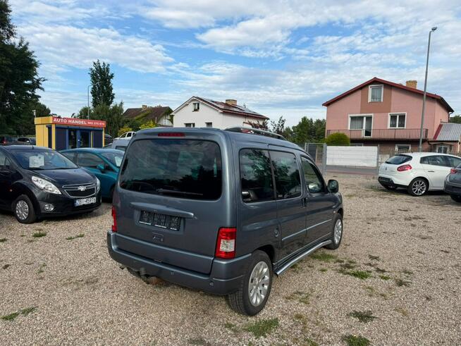 Citroen Berlingo 1,6 Benzyna 109KM 2007r Ładny Zadbant Białogard - zdjęcie 6