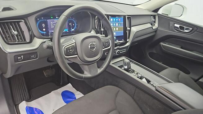 Volvo XC 60 B4 D Core aut ! Z Polskiego Salonu ! Faktura Vat ! Warszawa - zdjęcie 9