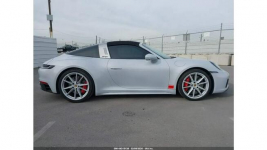 Porsche 911 / 4x4 / Kosmetyczne uszkodzenie / niski przebieg / Tarnów - zdjęcie 4