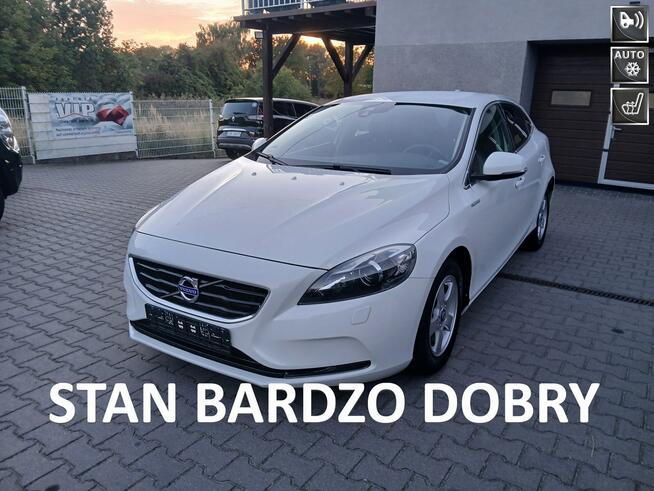 Volvo V40 1.6HDI alufelgi tempomat klimatronik czujniki stan BDB Gryfino - zdjęcie 1