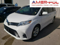 Toyota Sienna 2020, 3.5L, wersja LE, porysowany lakier Warszawa - zdjęcie 1