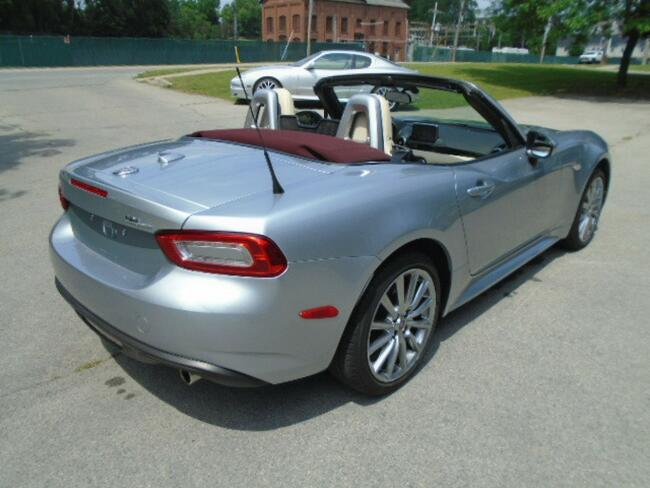 Fiat 124 Spider 1.4 140 km Lusso Red Top Edition Katowice - zdjęcie 5