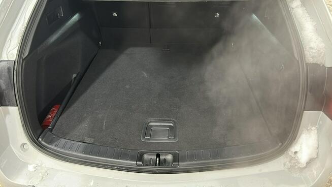 Toyota Corolla 2.0 Hybrid GR Sport Kombi Warszawa - zdjęcie 11