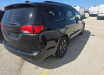 Chrysler Pacifica LIMITED / pakiet S / niski przebieg Białystok - zdjęcie 4