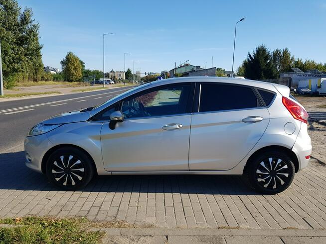 Ford Fiesta 1,6 tdci Klimatronik Zarejestrowany Gwarancja Włocławek - zdjęcie 8