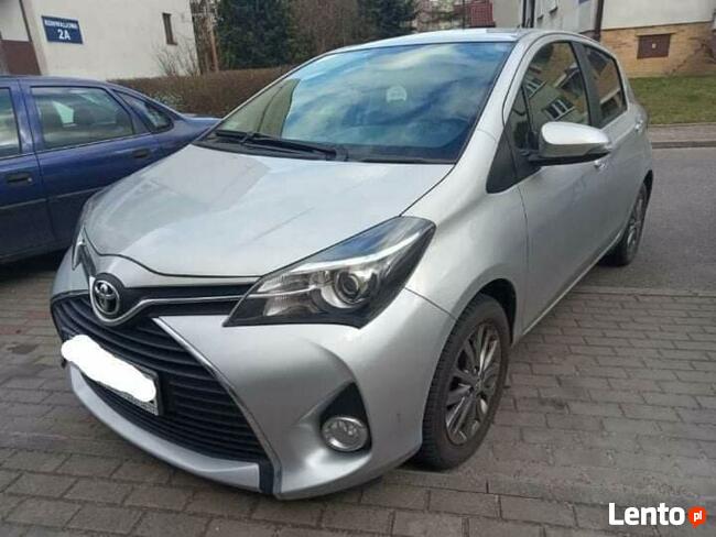 Sprzedam toyota yaris 1,3 benzyna mały przebieg Konin - zdjęcie 1