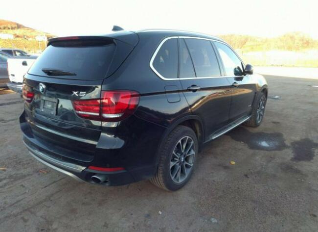 BMW X5 2017, 3.0L, 4x4, porysowany lakier Warszawa - zdjęcie 4