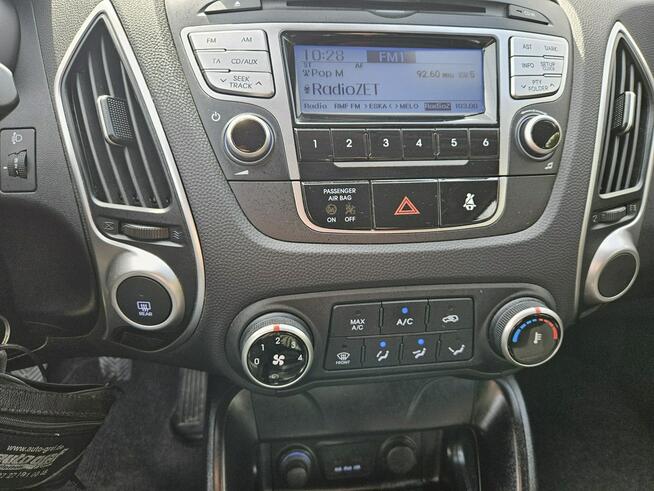 Hyundai ix35 Klimatyzacja / 6 biegów / Komputer / 2 kpl. kół Ruda Śląska - zdjęcie 11