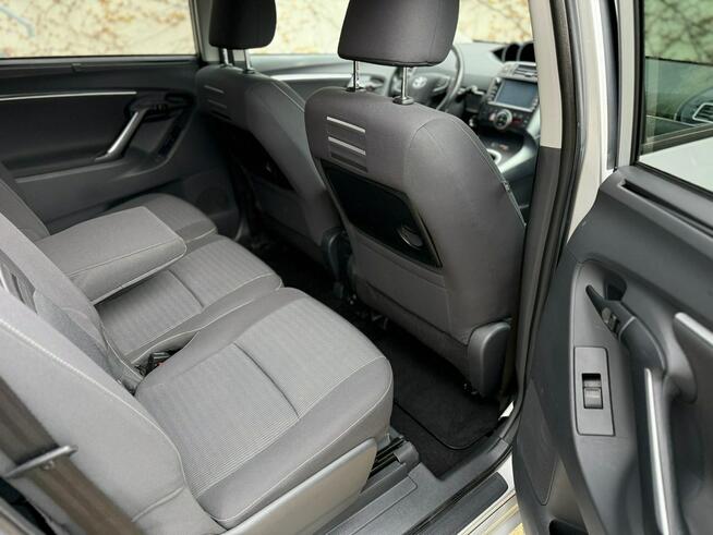 Toyota Verso 1.8 VVT-i Dynamic Tarnowskie Góry - zdjęcie 9