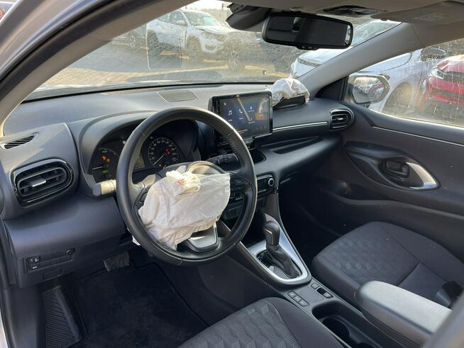 Toyota Yaris Hybryda Automat Salon Polska Kamera cofania Gliwice - zdjęcie 6